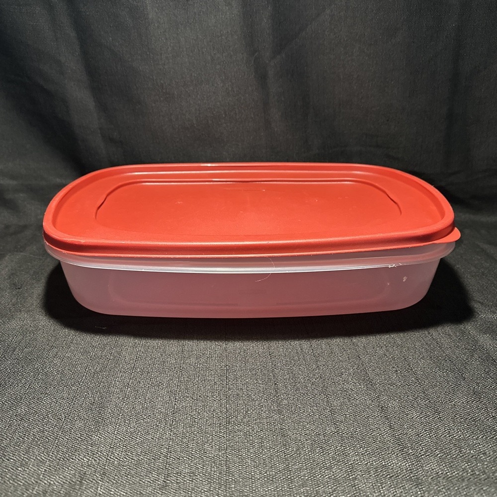 RUBBERMAID‎ 24 Cup 5.6L Servin' Saver Storage Container #7J731 & Red Lid #7J752